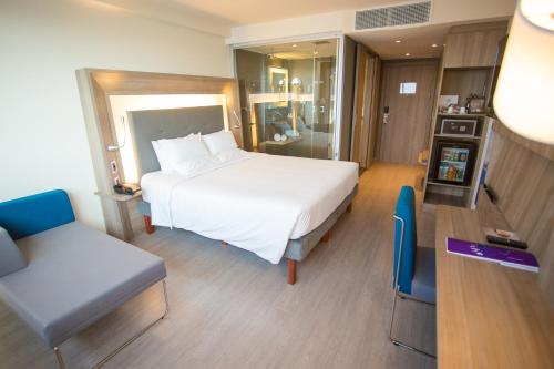 Novotel RJ Porto Atlantico Novotel Rj Porto Atlantico is conveniently located in the popular Santo Cristo area. Offering a variety of facilities and services, the property provides all you need for a good nights sleep. Service