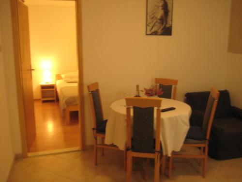 Gala Apartments - image 8
