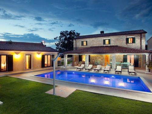  Villa Villa Luka in 52444 Radetići