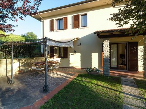 Belvilla by OYO Villa Lonanno - Accommodation - Pratovecchio