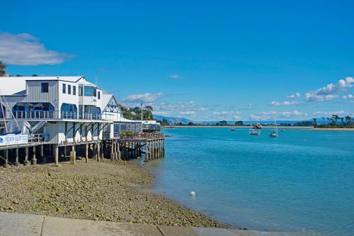 Facilities, Waterfront Escape in Nelson