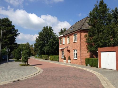 Spacious Villa in Neerpelt near Welvaart Marina