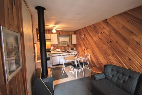 Létesítmények, High Falls Bay Cottages, Camping & Waterpark in Bracebridge (ON)