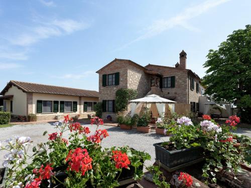  Scenic Home in Foiano della Chiana with Terrace, Pension in Foiano della Chiana