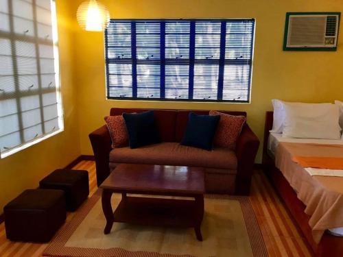 BALAYAN Beach House w/ Dipping Pool & Jacuzzi