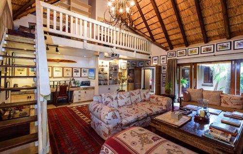 Khaya Ndlovu Safari Manor
