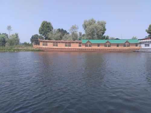 Photo of Kings Houseboats