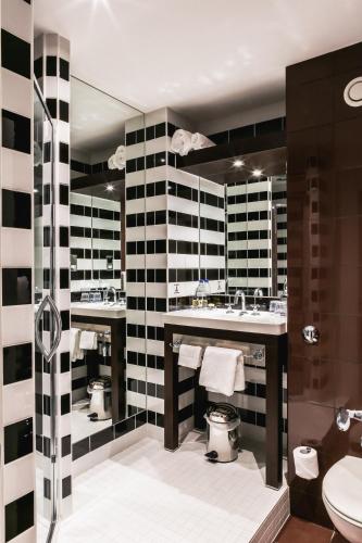 mour hotel - image 6