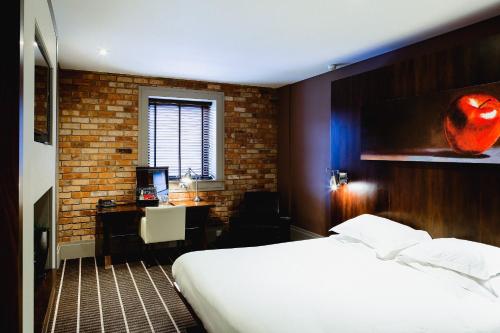 mour hotel - main image
