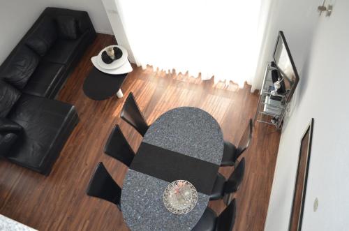 Three-Bedroom Apartment - Penthouse image 10