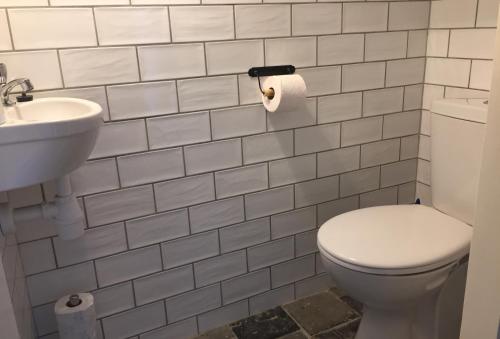 Bathroom, Fietsboerderij in Sinderen