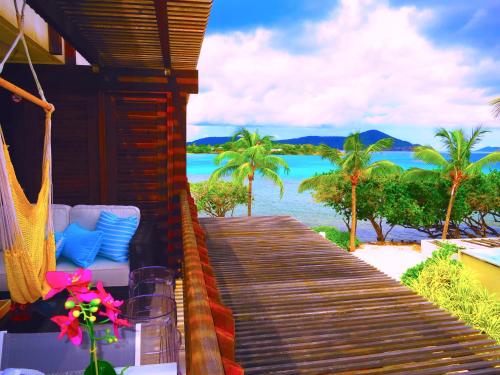 景觀, Luxury Beachfront Duplex Villa on Sapphire Beach IV in 雷德胡克