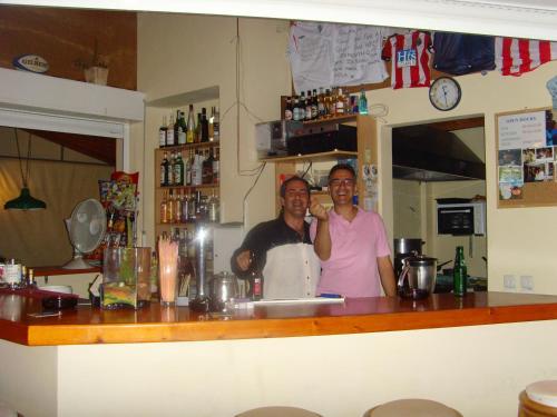 Sunshine Studios & Apartments - image 7
