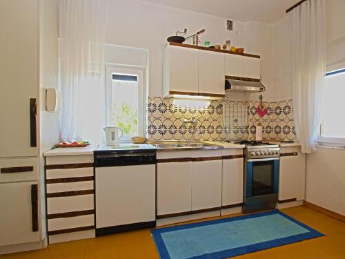 Apartments Jadranka 461 - image 3