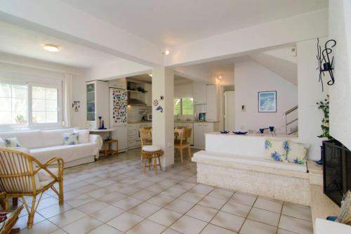  Villa with Private Garden in Halkidiki in Flogita