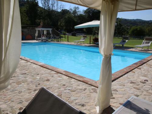  Detached house for 4 people with stunning views of estate, Pension in Todi bei Ripalvella