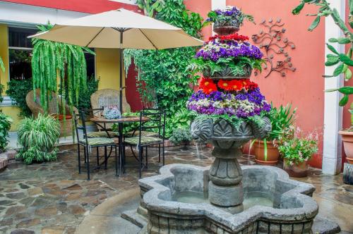 Hotel Casa Rustica - Tap to explore photos