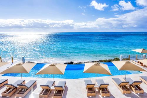 Vistas, The Loren at Pink Beach in Tuckers Town