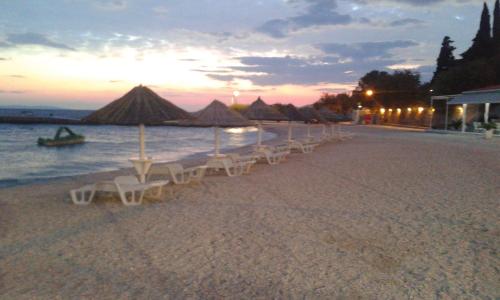  Apartments Gina, Unterkunft in Podstrana