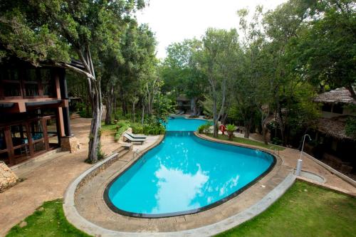 Swimming pool