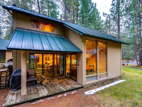 Ranch Cabin #38, Sunriver (photo 4)