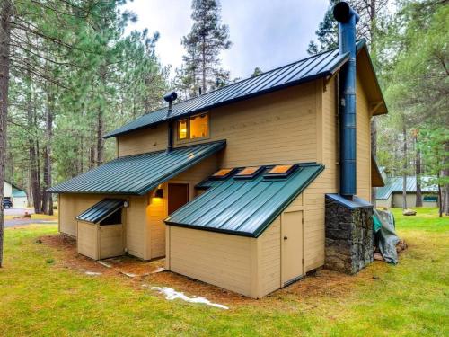 Ranch Cabin #38, Sunriver (photo 5)