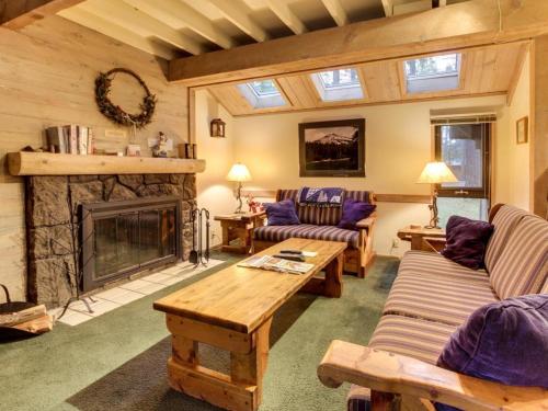 Ranch Cabin #38, Sunriver (photo 6)
