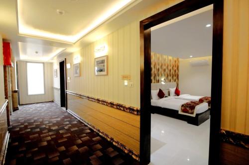 Pinnacle by Click Hotels, Lucknow