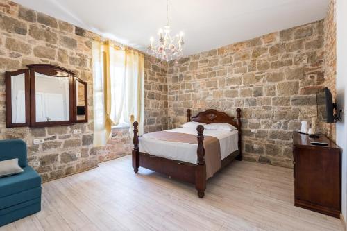 Pietra Rossa, Split (photo 9)