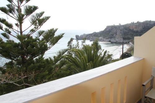 Oasis Studios in Foinikas