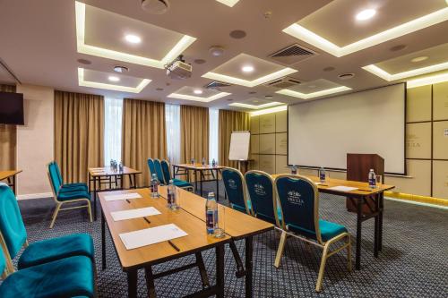 Grand Hotel Zvezda - image 13