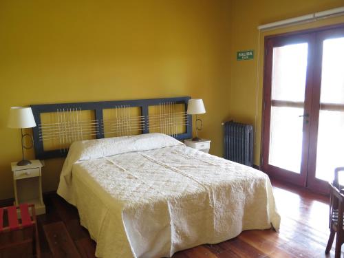 1 queen bed
