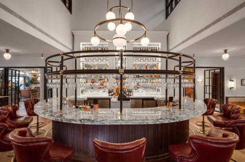 Clayton Hotel Cambridge formerly The Tamburlaine Hotel - image 2