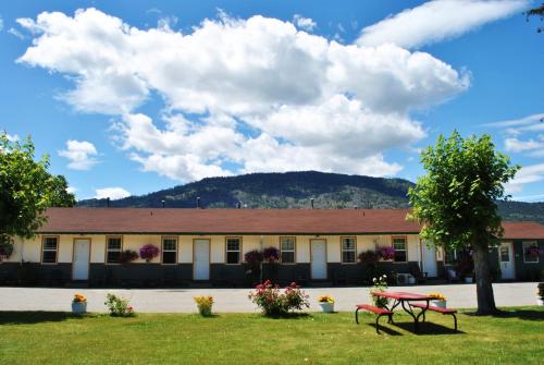 Boundary Motel in Osoyoos, Canada