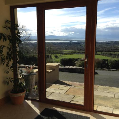 Ieeja, Benbulben Farmhouse B&B in Drumcliff