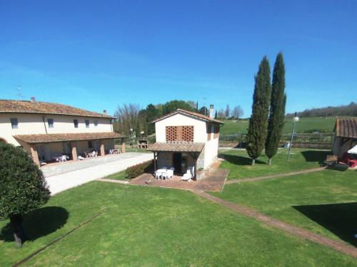 Aesthetic Farmhouse in Bucine with Barbecue