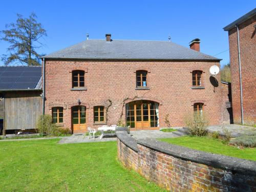  Modern Cottage in Barvaux Condroz Amidst Meadows, Pension in Barvaux-Condroz