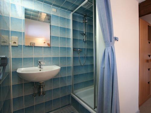 Cottage in Winenne with Garden