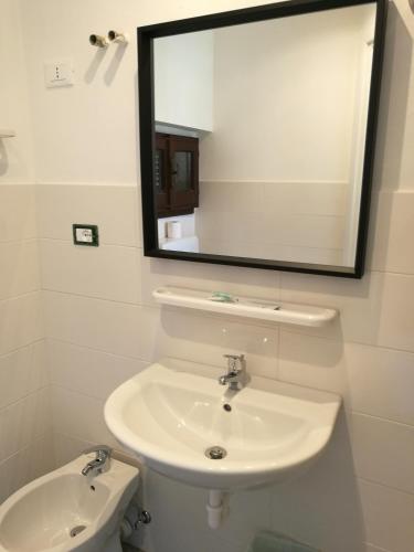 Deluxe Double or Twin Room with Lake View