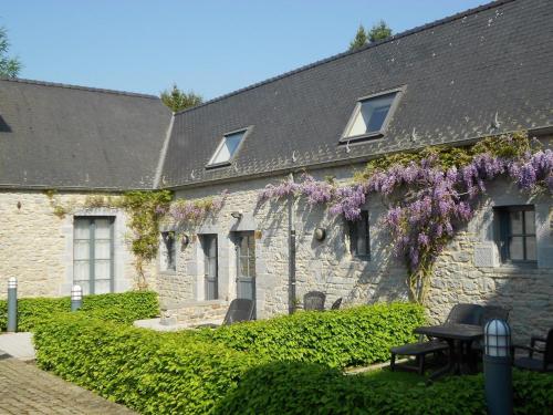  Cozy Holiday Home in Macon with Barbecue in Momignies