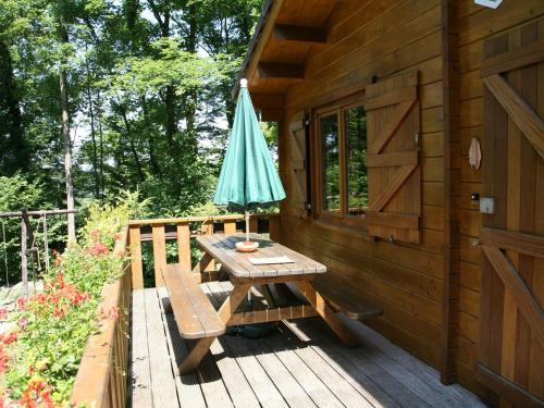 Cozy Chalet in Bomal-sur-Ourthe near Forest in Bomal
