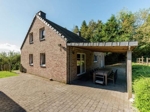  Villa Du Bonheur in Baillonville