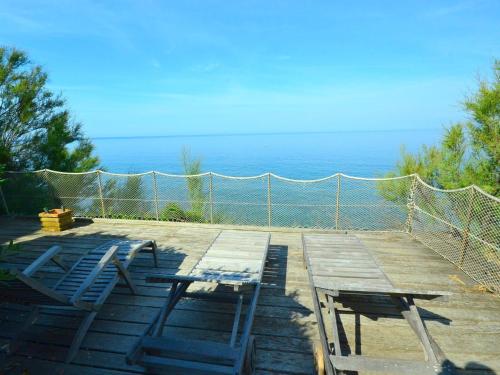  Simple Holiday Home in Castiglioncello with Garden, Pension in Quercianella