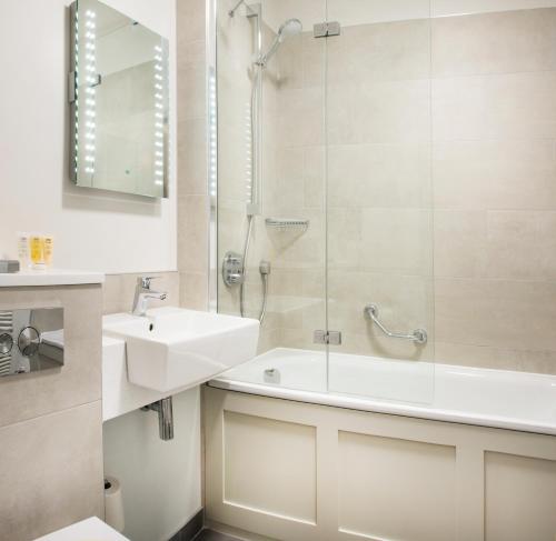 De Vere Beaumont Estate, Windsor (photo 7)