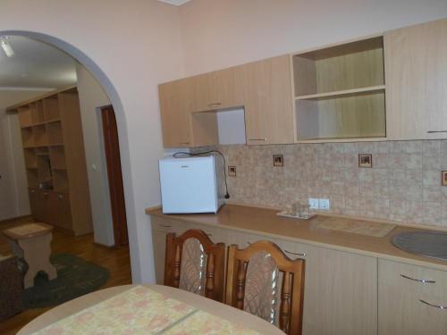 Sleeps 4