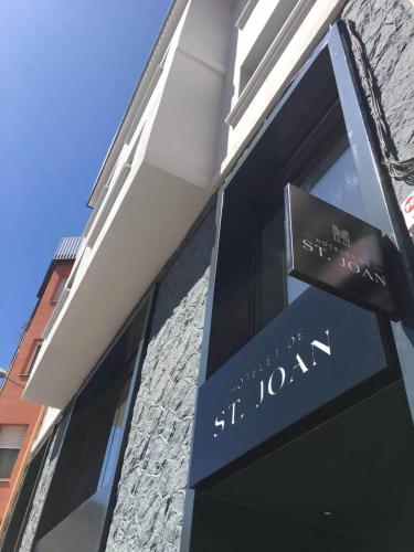 Bejárat, Hotelet de Sant joan in Szentjohanna De Les Abadesses