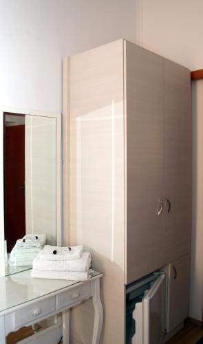 Anemones Rooms - image 8