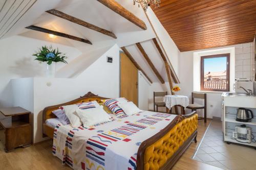  Apartment Patricia, 21220 Trogir