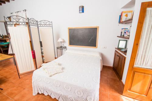 Studio Apartment image 9