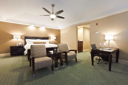 Town & Country Inn and Suites